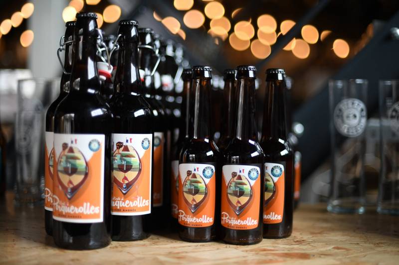 Bière artisanale ambrée La Virée à Porquerolles Hyères